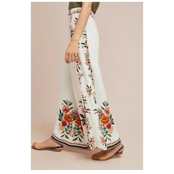 Anthropologie Pants - Anthropologie Farm Rio Melila Floral Flare Pants